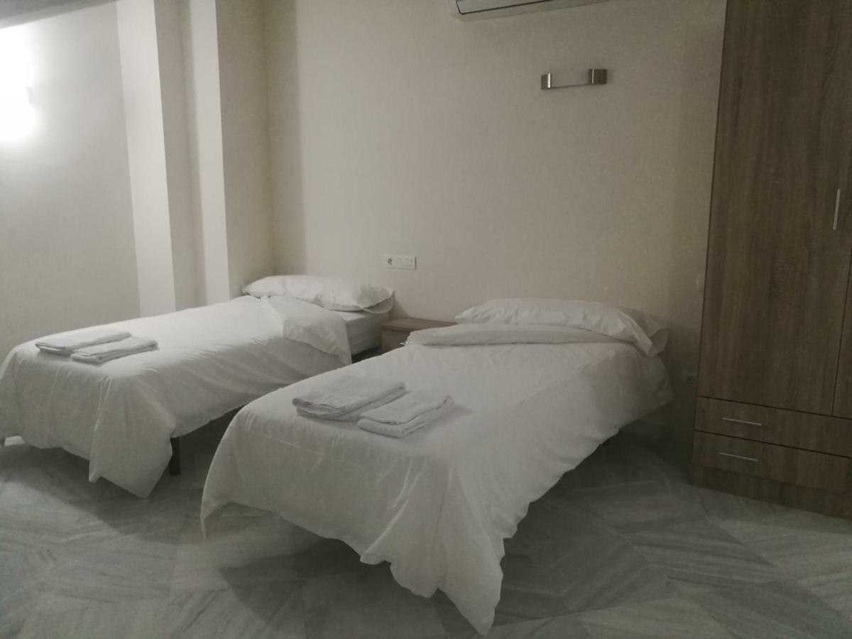Apartamentos Edificio Vicente Малага Экстерьер фото