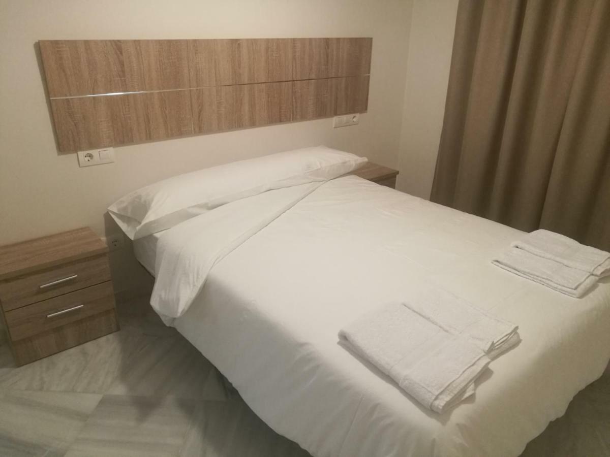 Apartamentos Edificio Vicente Малага Экстерьер фото