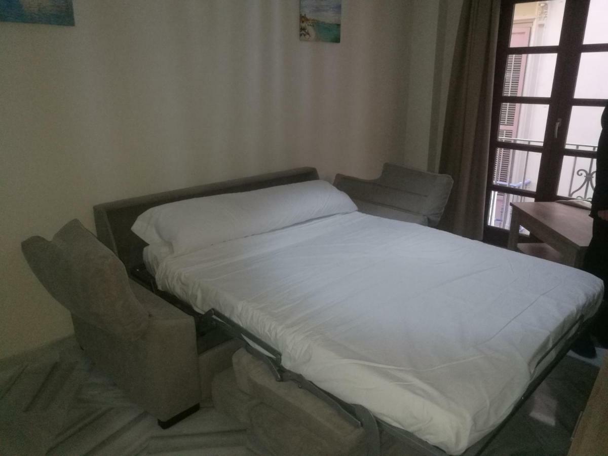 Apartamentos Edificio Vicente Малага Экстерьер фото