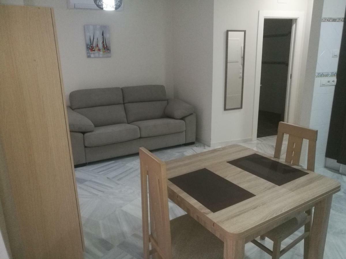 Apartamentos Edificio Vicente Малага Экстерьер фото