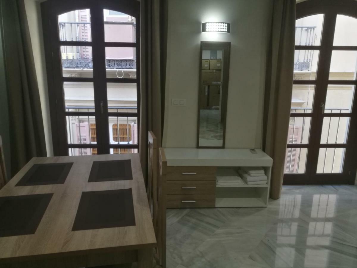 Apartamentos Edificio Vicente Малага Экстерьер фото