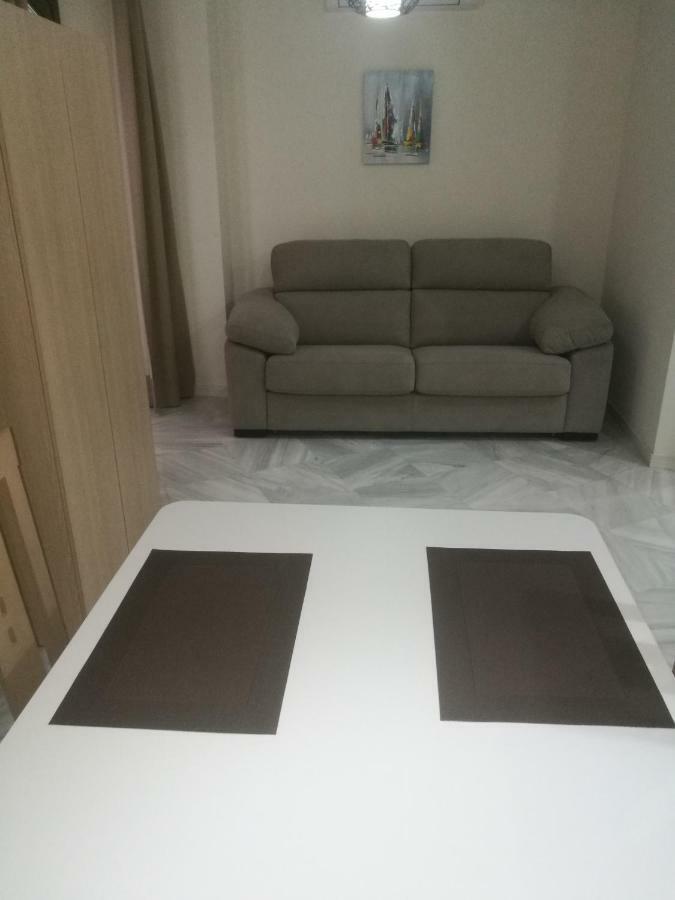 Apartamentos Edificio Vicente Малага Экстерьер фото