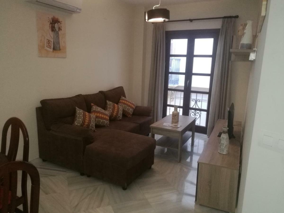 Apartamentos Edificio Vicente Малага Экстерьер фото