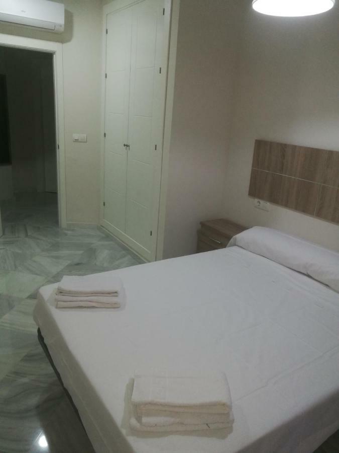 Apartamentos Edificio Vicente Малага Экстерьер фото