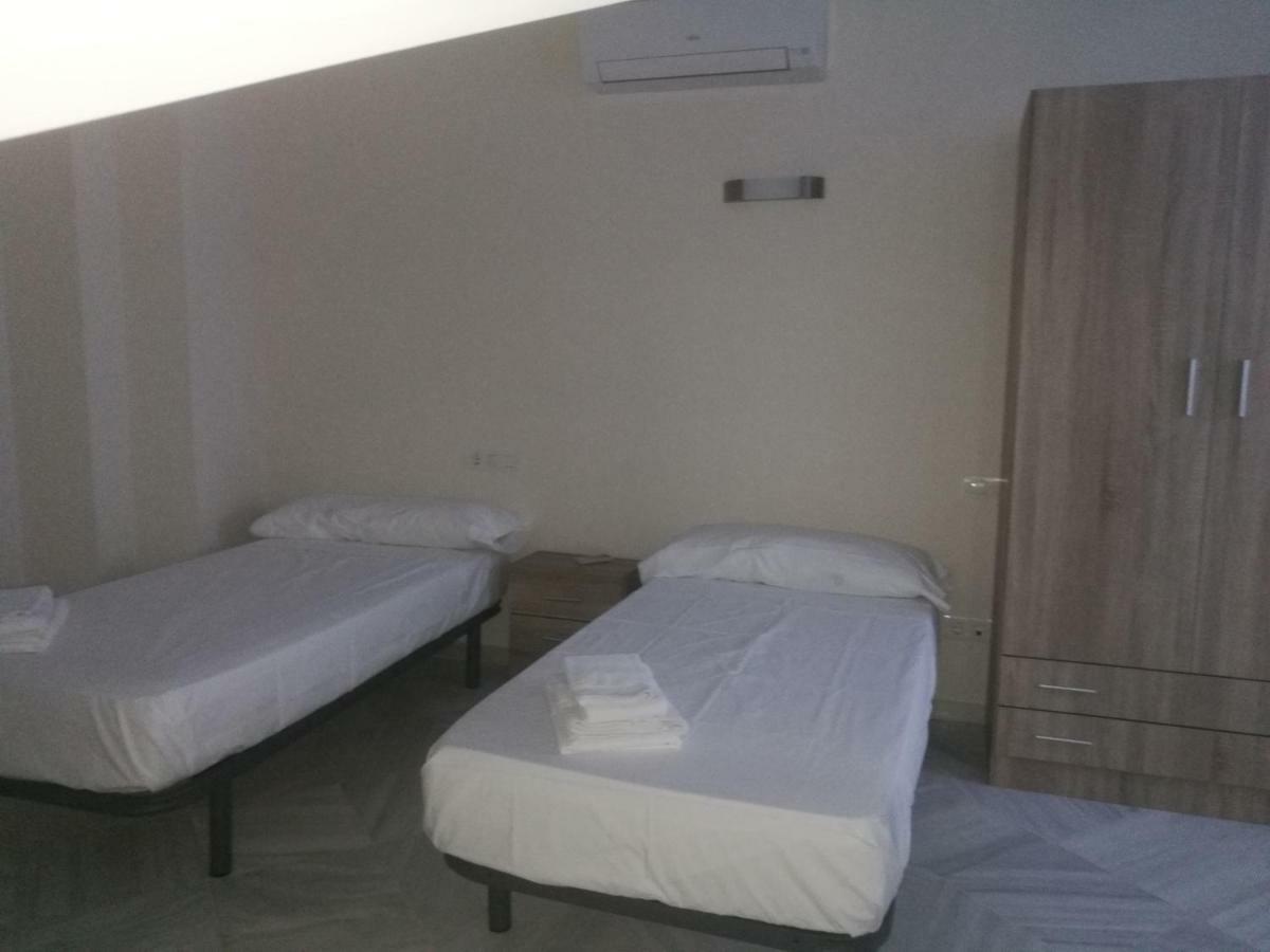Apartamentos Edificio Vicente Малага Экстерьер фото