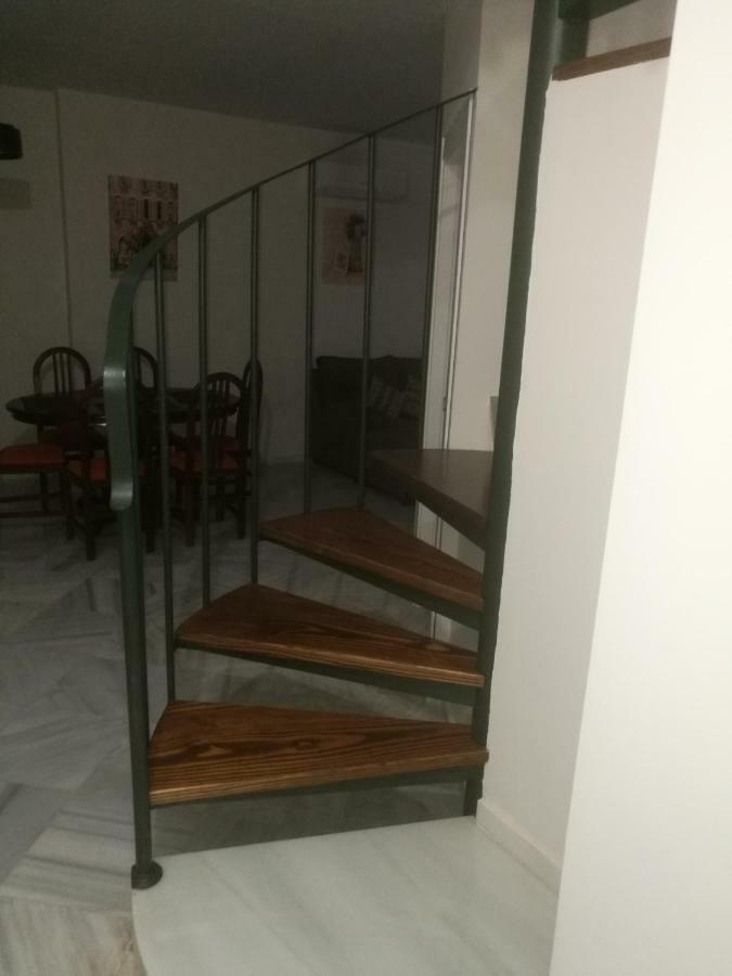 Apartamentos Edificio Vicente Малага Экстерьер фото