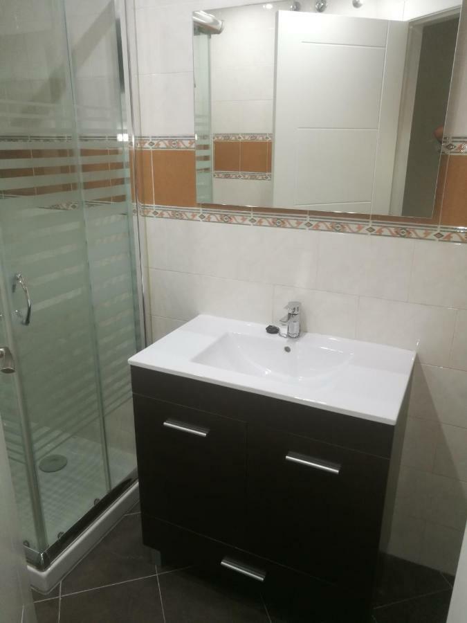 Apartamentos Edificio Vicente Малага Экстерьер фото
