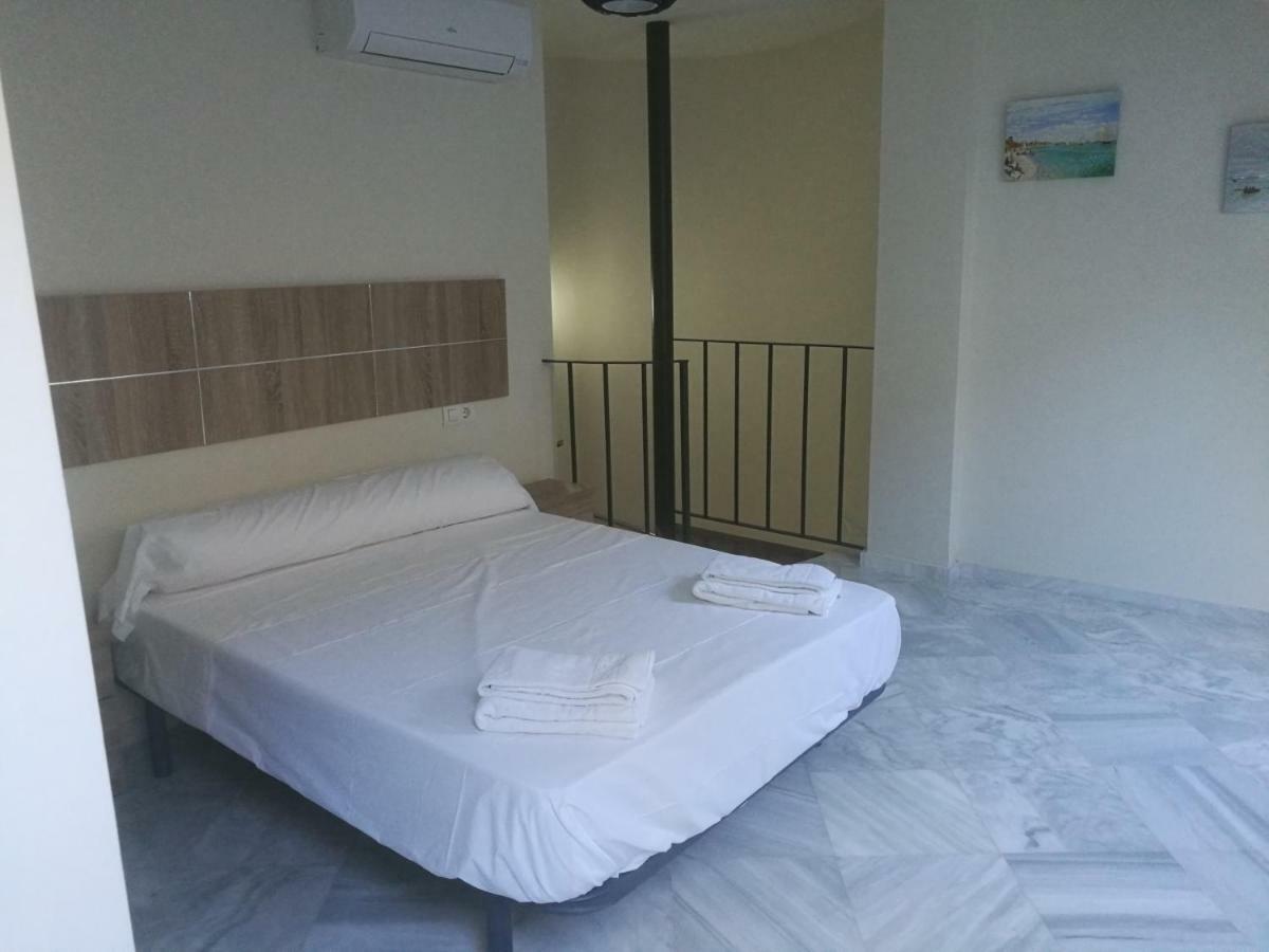 Apartamentos Edificio Vicente Малага Экстерьер фото