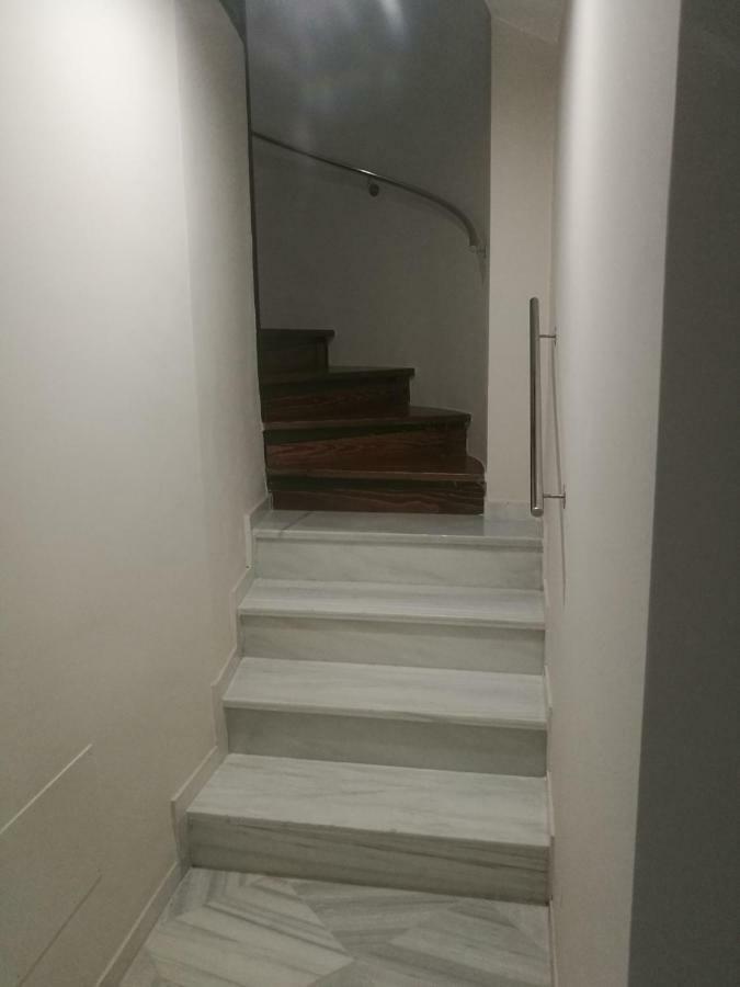 Apartamentos Edificio Vicente Малага Экстерьер фото